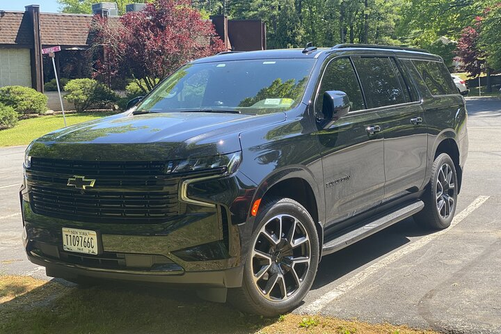 Enjoy luxury travel with Gotham Ride with rides offered throughout Connecticut, New York , New Jersey.We offer the latest luxury sedans and SUVs for your airport transfers and point-to-point needs.